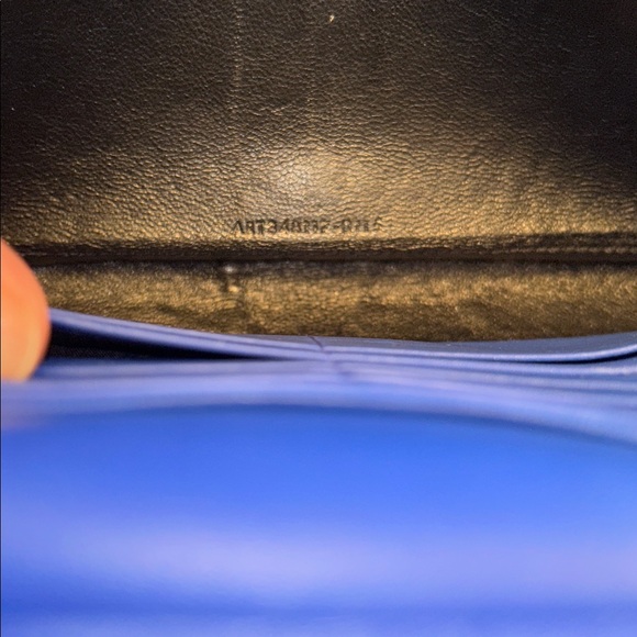 Yves Saint Laurent Y-Linge Clutch/Crossbody Gold Chain bag - Picture 9 of 11